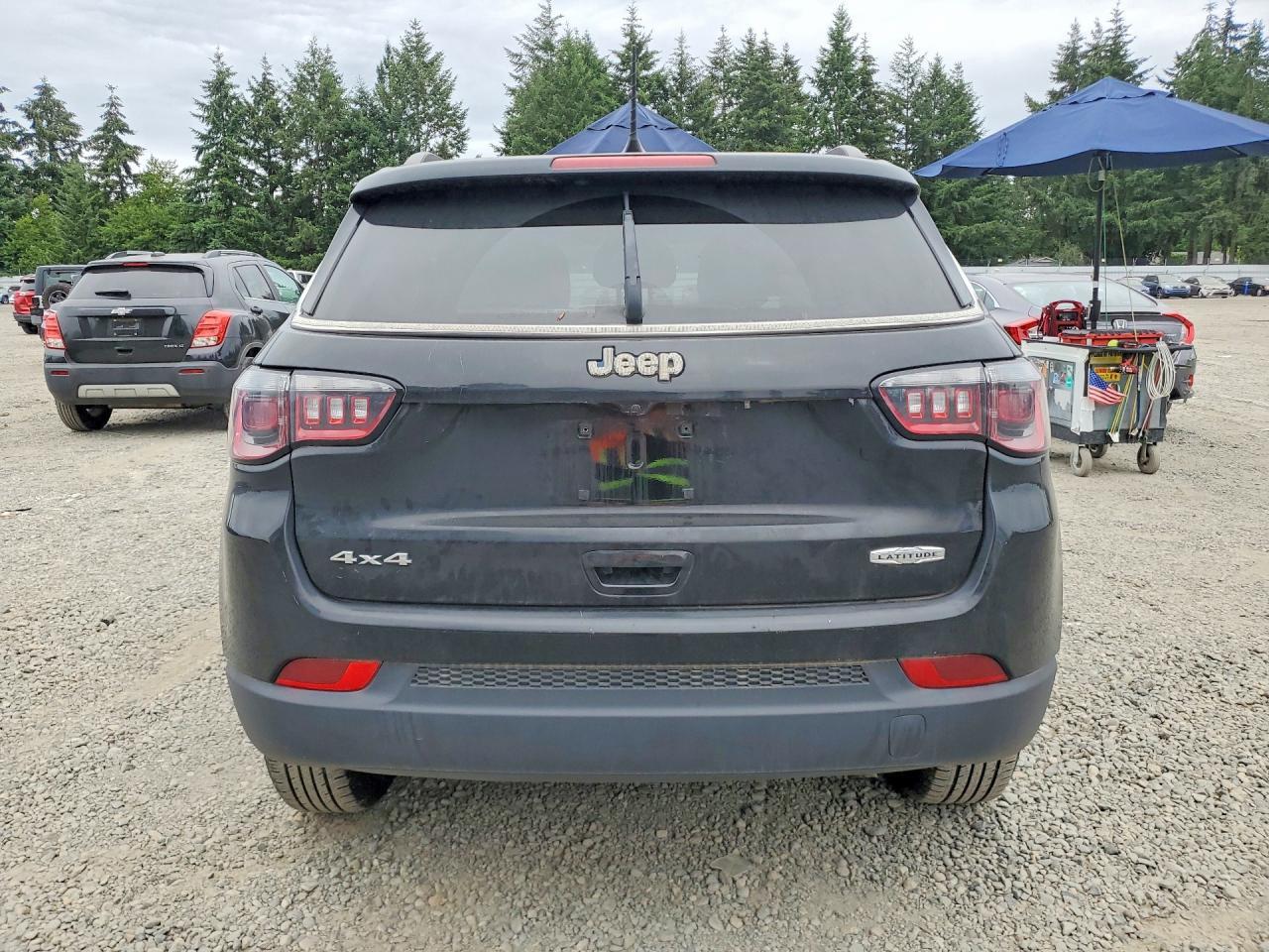 2021 Jeep Compass Latitude - zdjęcie 6