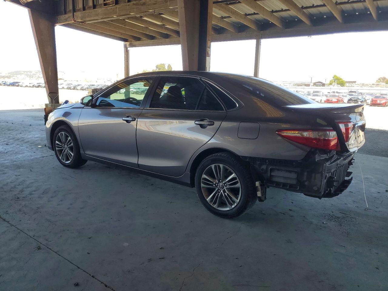 2017 Toyota Camry Se - zdjęcie 2