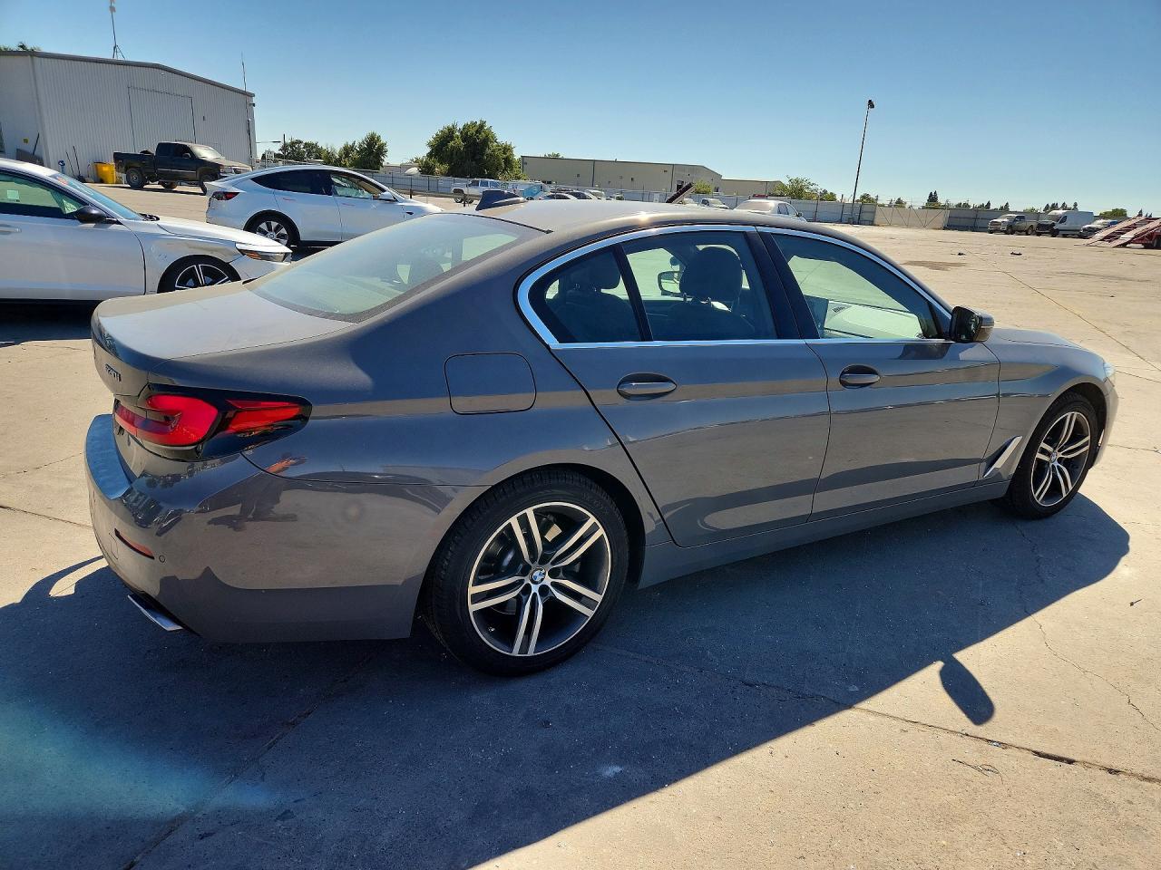 2021 BMW Seria 5 530i - zdjęcie 3