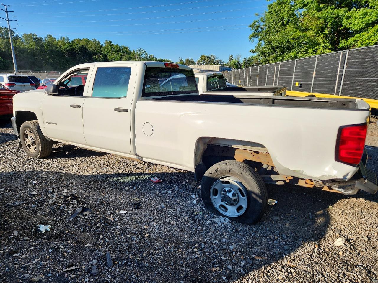 2016 Chevrolet Silverado K2500 Heavy Duty - zdjęcie 2