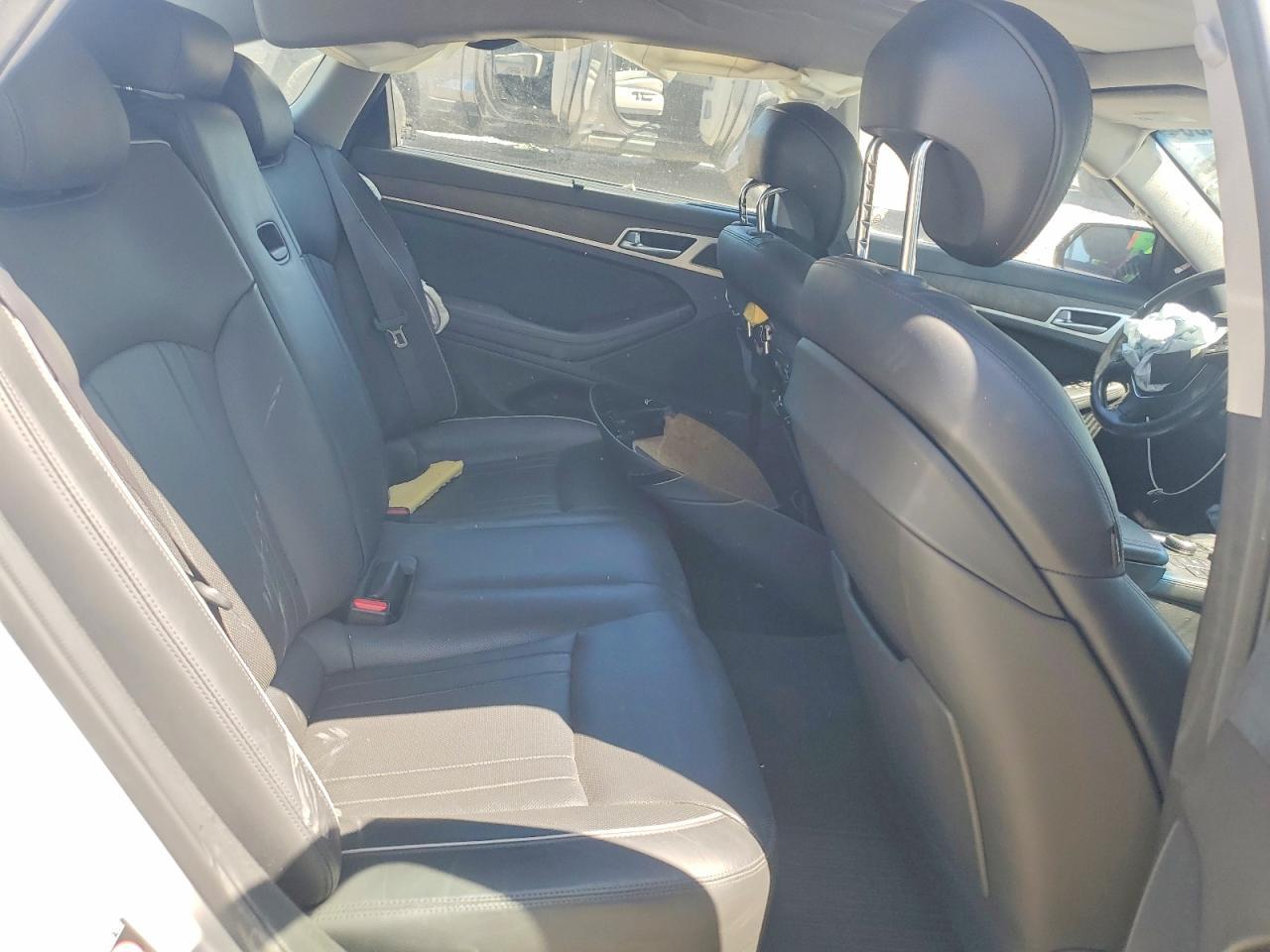 2015 Hyundai Genesis 3.8L - zdjęcie 10