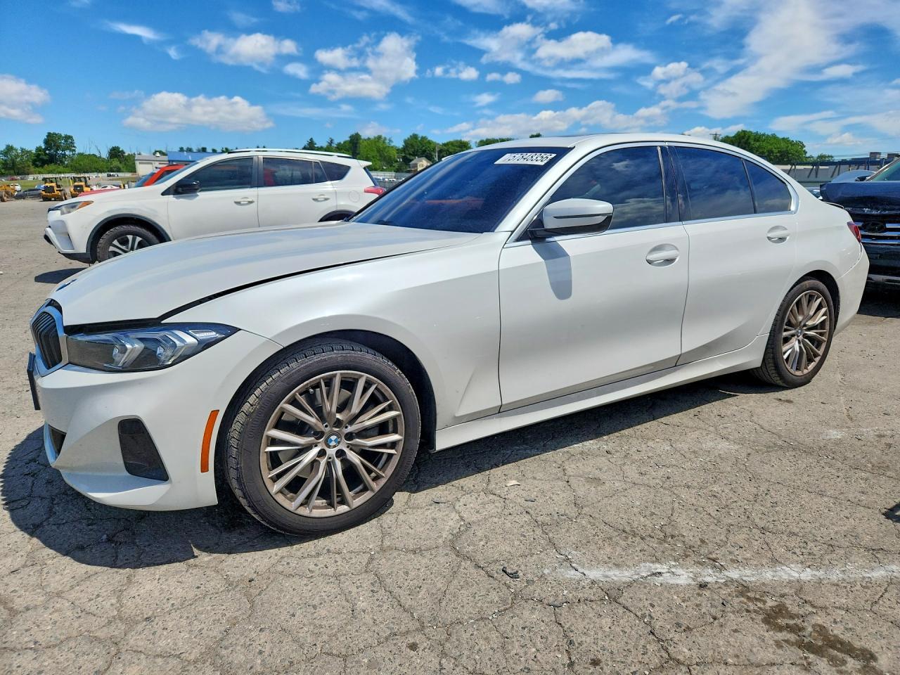 2024 BMW Seria 3 330i - zdjęcie główne