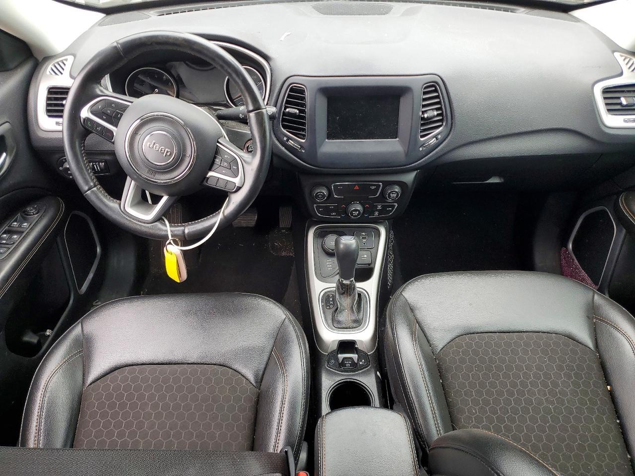 2021 Jeep Compass Latitude - zdjęcie 8