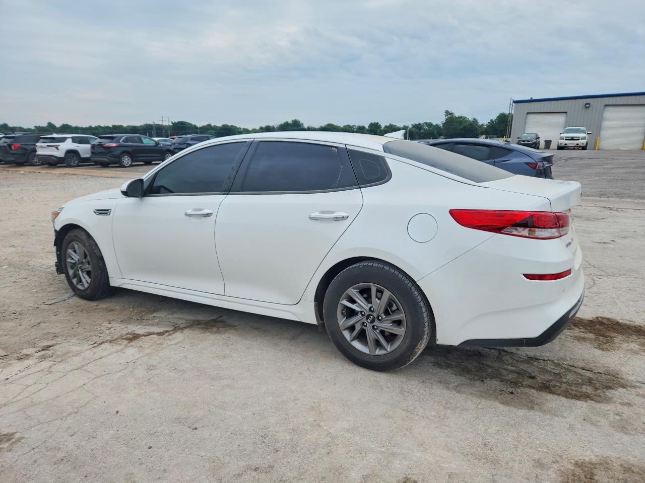2019 Kia Optima Lx - zdjęcie 2