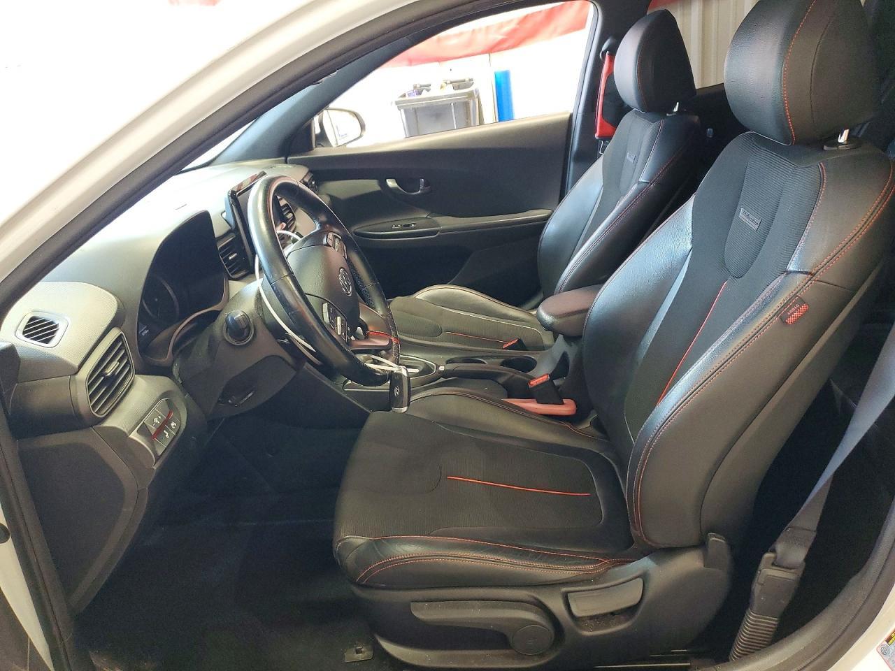 2019 Hyundai Veloster 2.0L Premium - zdjęcie 7