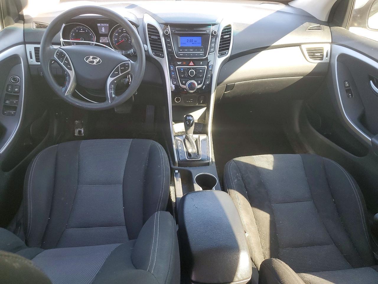 2016 Hyundai Elantra Gt Base - zdjęcie 8