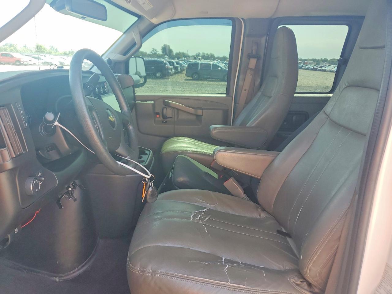 2020 Chevrolet Express G3500 Lt - zdjęcie 7