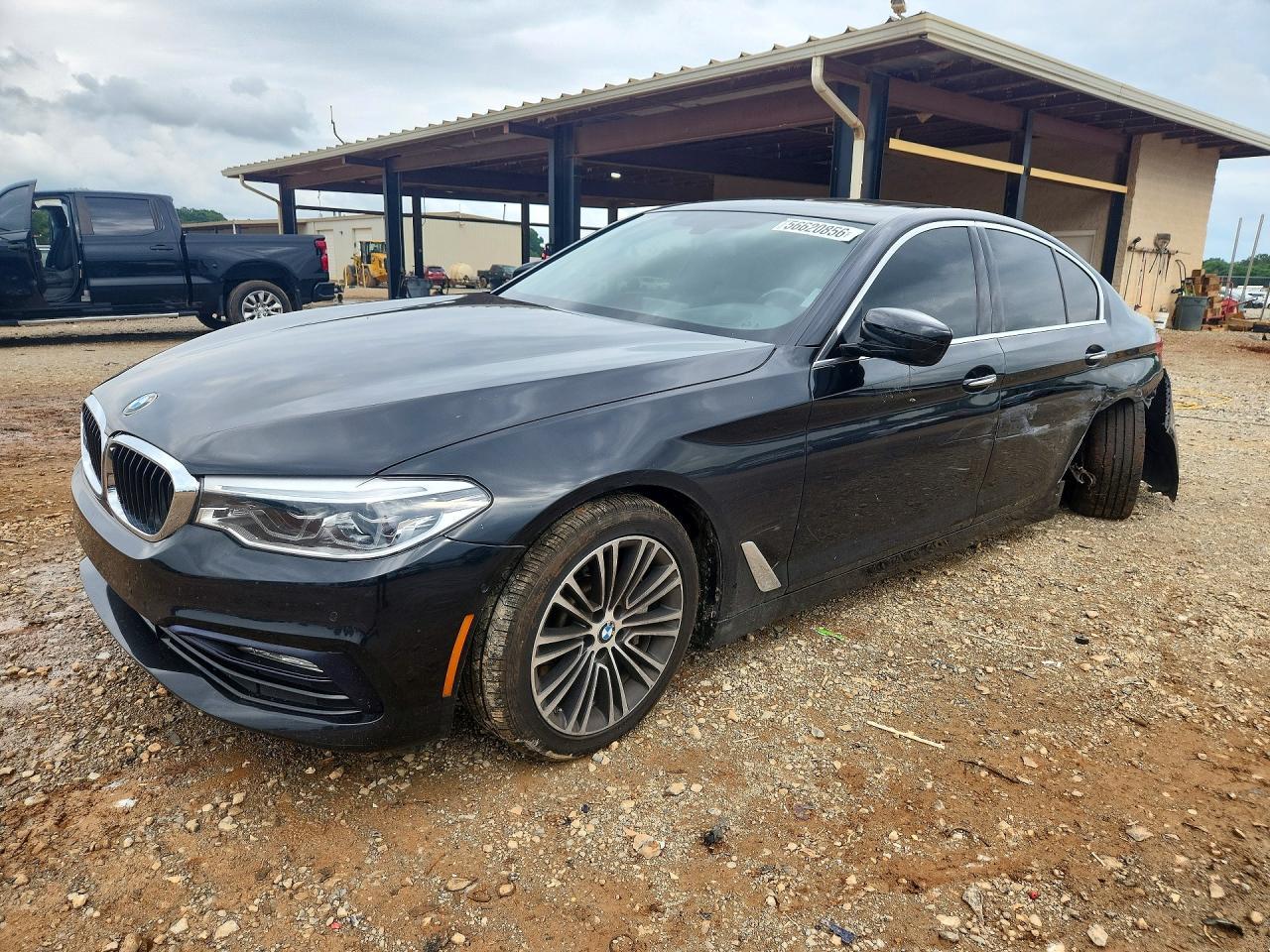 2017 BMW Seria 5 540i - zdjęcie główne