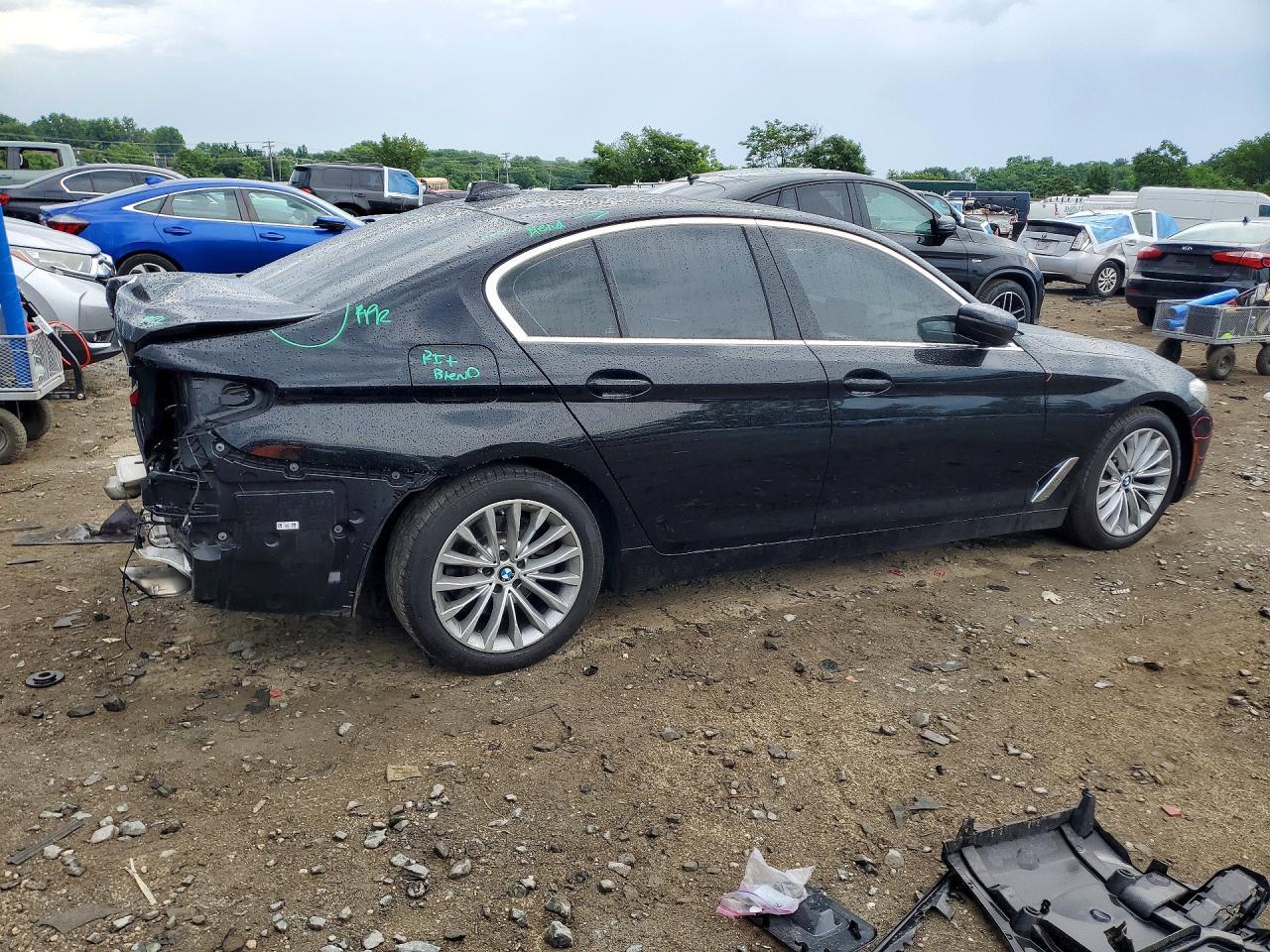 2021 BMW Seria 5 530i - zdjęcie 3