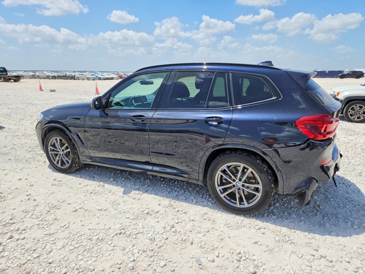 2019 BMW X3 xDrive30I - zdjęcie 2