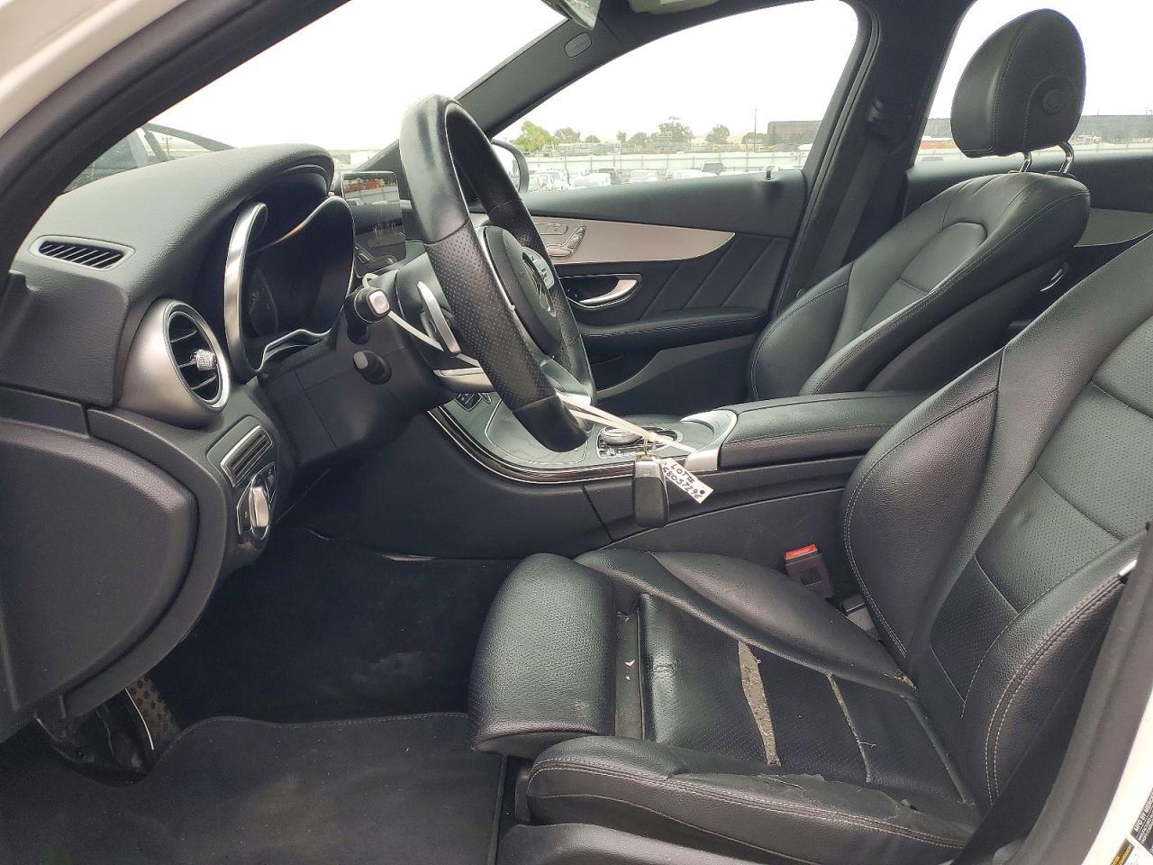 2019 Mercedes-Benz C 300 - zdjęcie 7