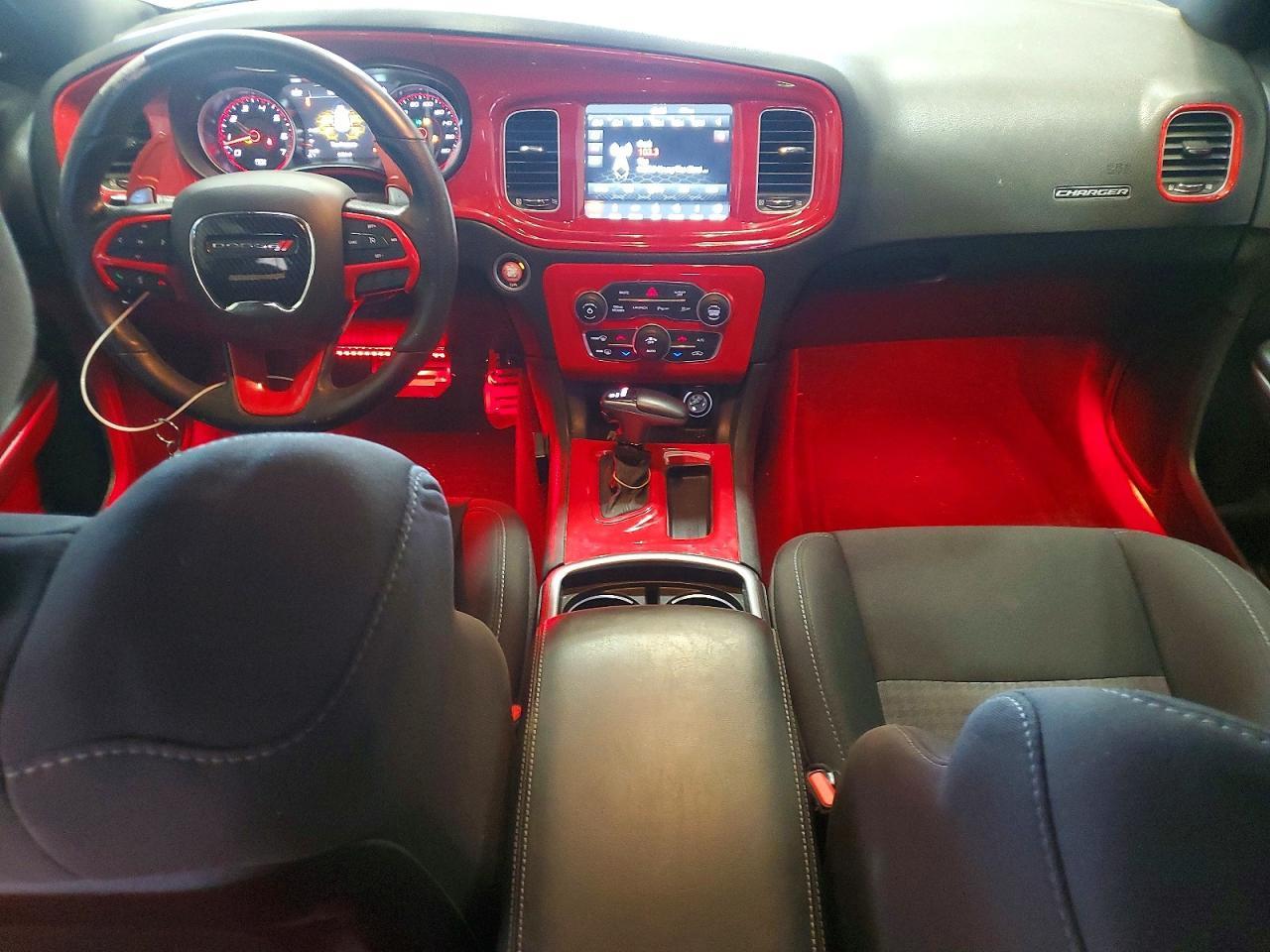 2019 Dodge Charger Scat Pack - zdjęcie 8