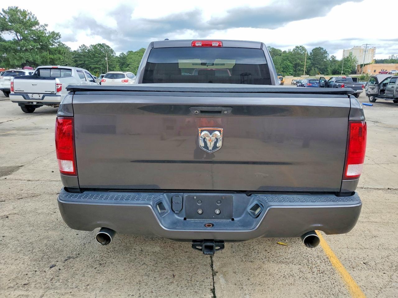 2014 Ram 1500 St - zdjęcie 6