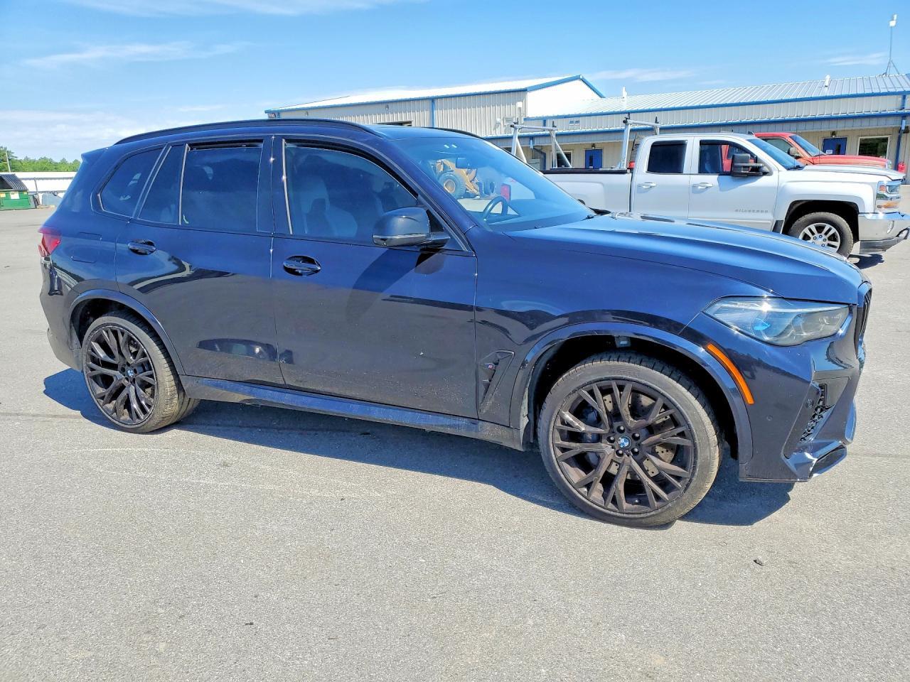 2022 BMW X5 M - zdjęcie 4