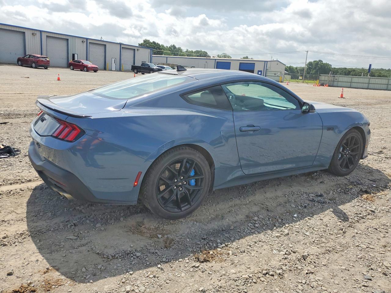 2024 Ford Mustang Gt - zdjęcie 3