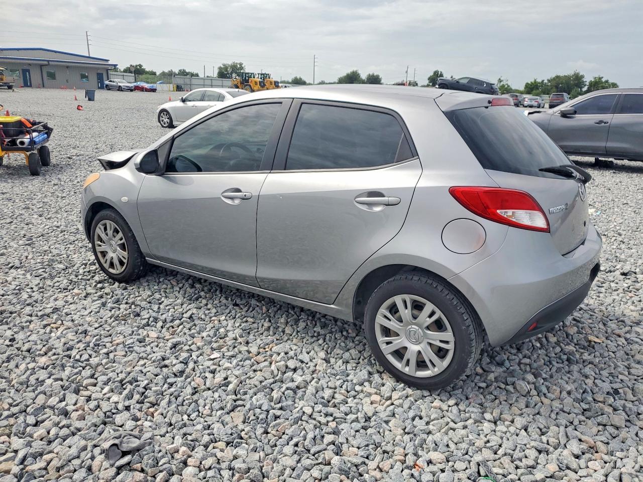 2014 Mazda Mazda2 Sport - zdjęcie 2