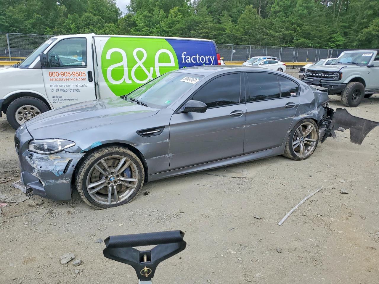 2014 BMW M5 - zdjęcie główne