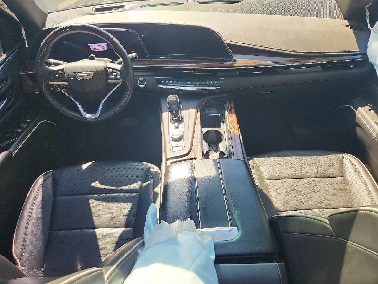 2024 Cadillac Escalade Premium Luxury - zdjęcie 8