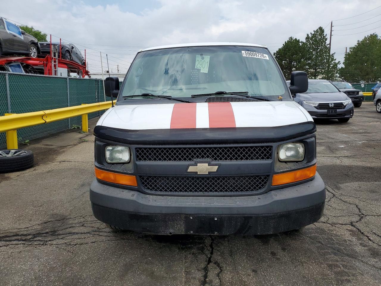 2014 Chevrolet Express G1500 - zdjęcie 5