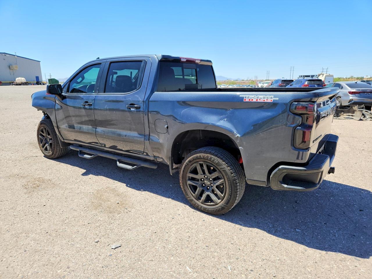 2021 Chevrolet Silverado K1500 Lt Trail Boss - zdjęcie 2