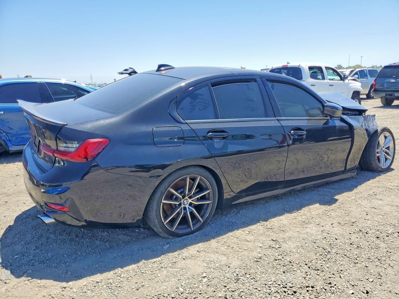 2021 BMW 330I - zdjęcie 3