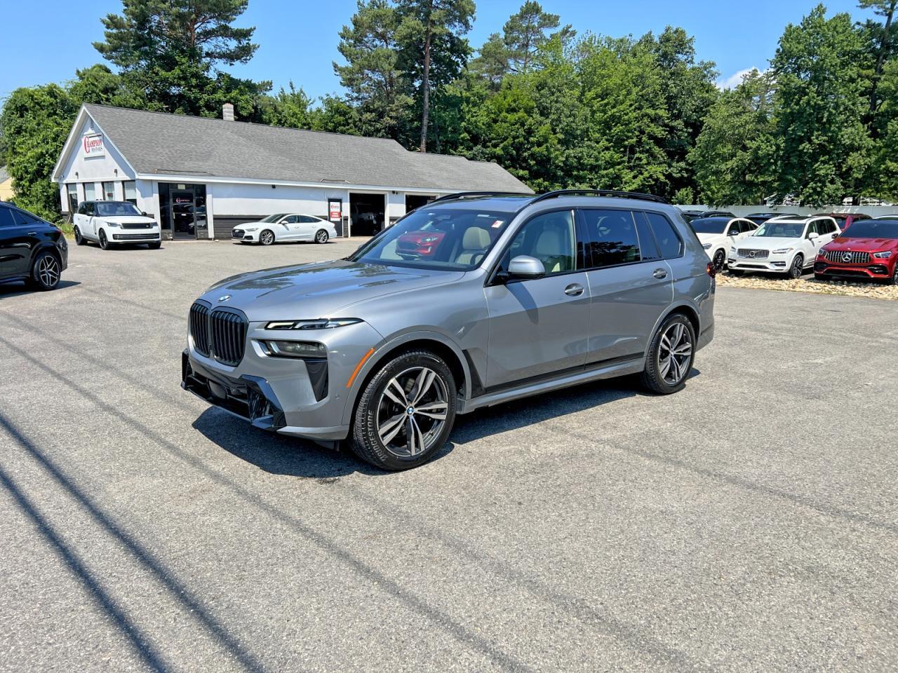 2023 BMW X7 xDrive40I - zdjęcie 2