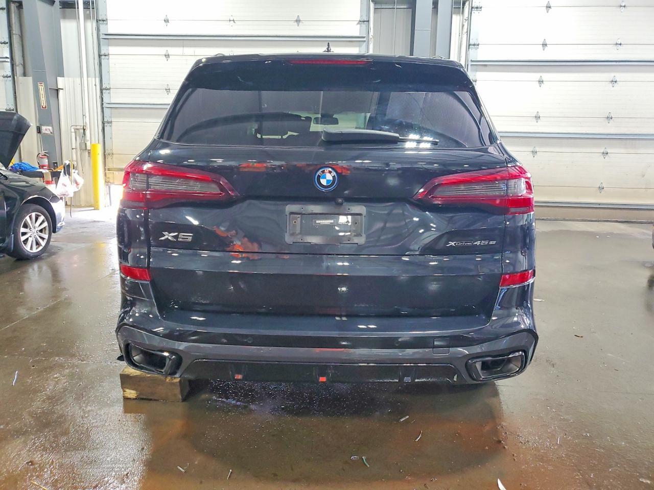 2023 BMW X5 xDrive45E - zdjęcie 6