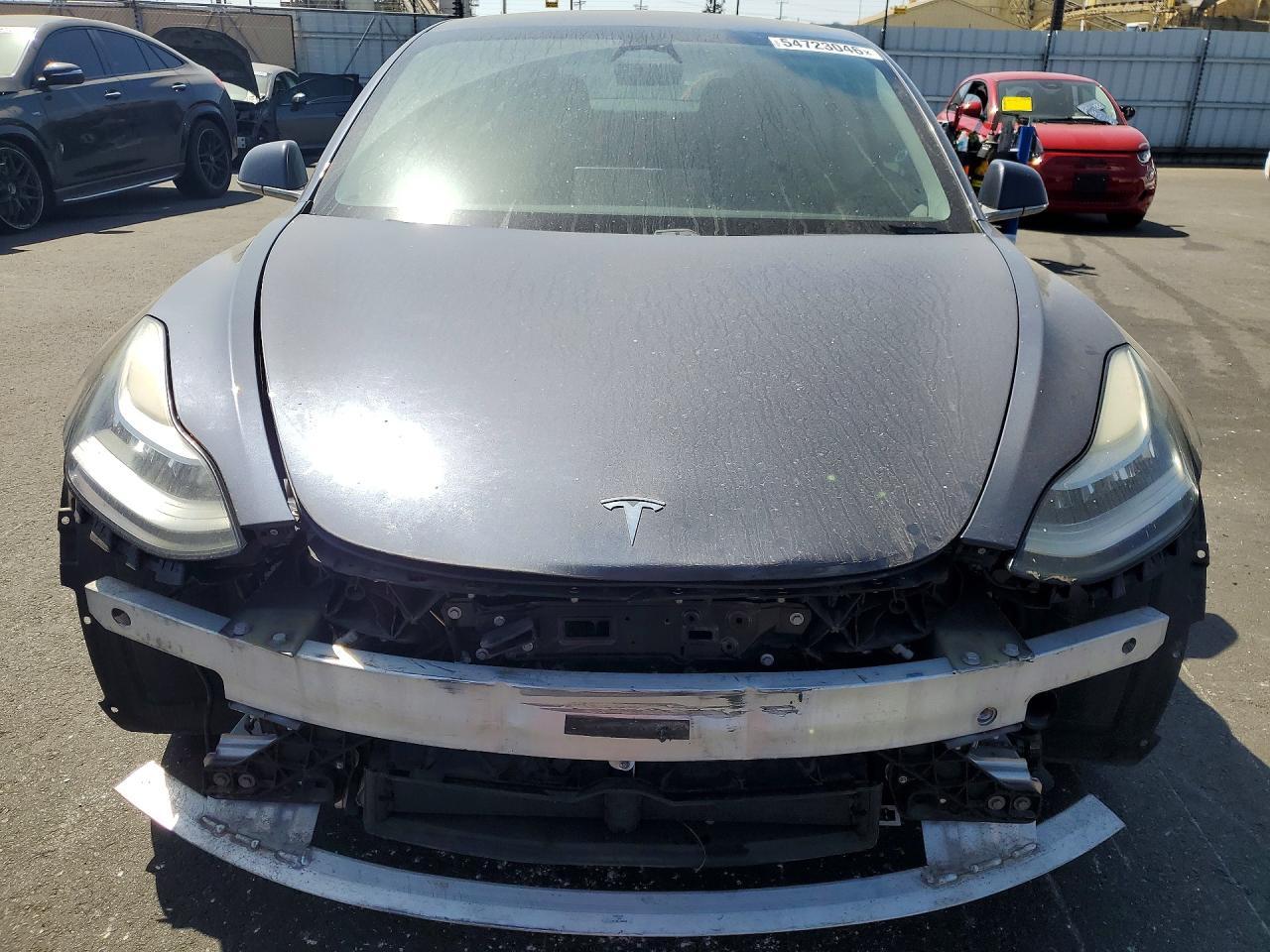 2020 Tesla Model 3 - zdjęcie 5