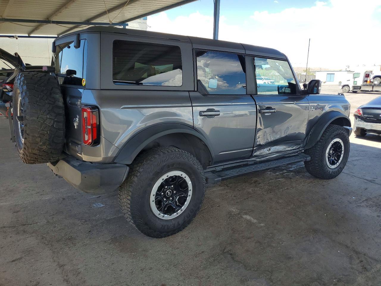 2023 Ford Bronco Base - zdjęcie 3