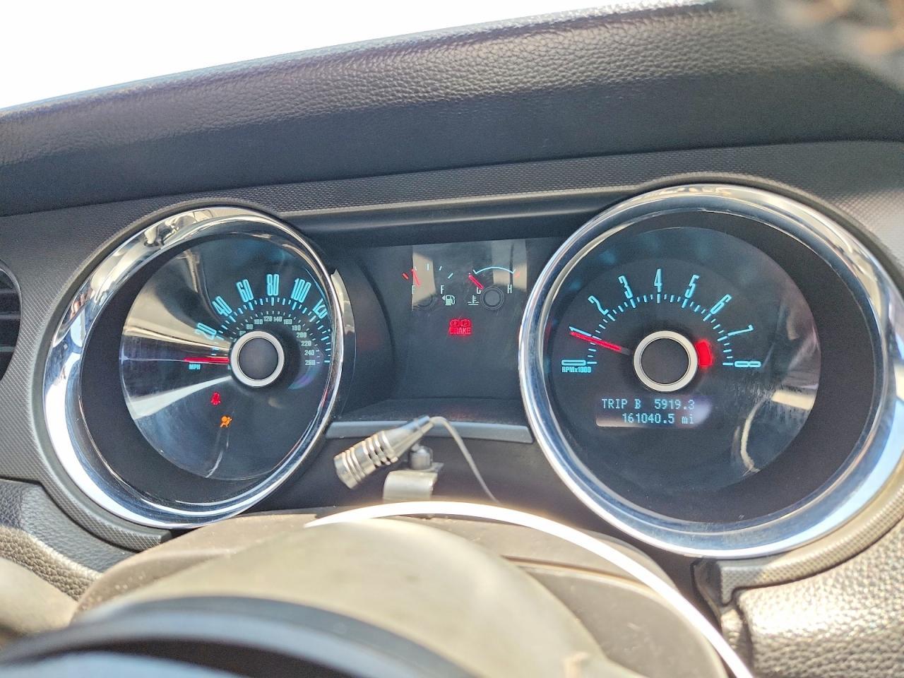 2013 Ford Mustang - zdjęcie 9