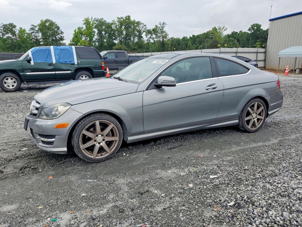 2013 Mercedes-Benz C 250 - zdjęcie główne