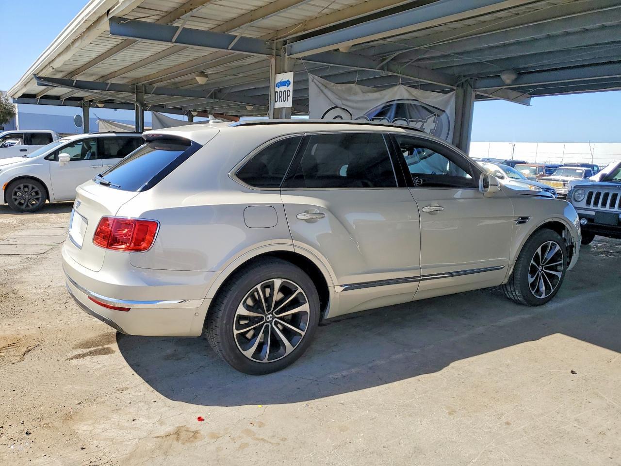 2018 Bentley Bentayga - zdjęcie 3