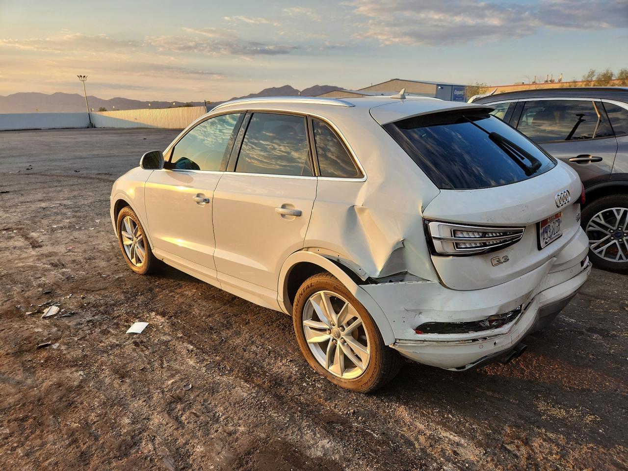 2016 Audi Q3 Premium Plus - zdjęcie 2