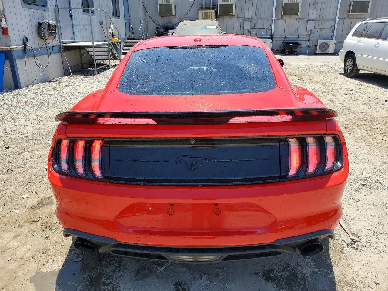 2019 Ford Mustang - zdjęcie 6