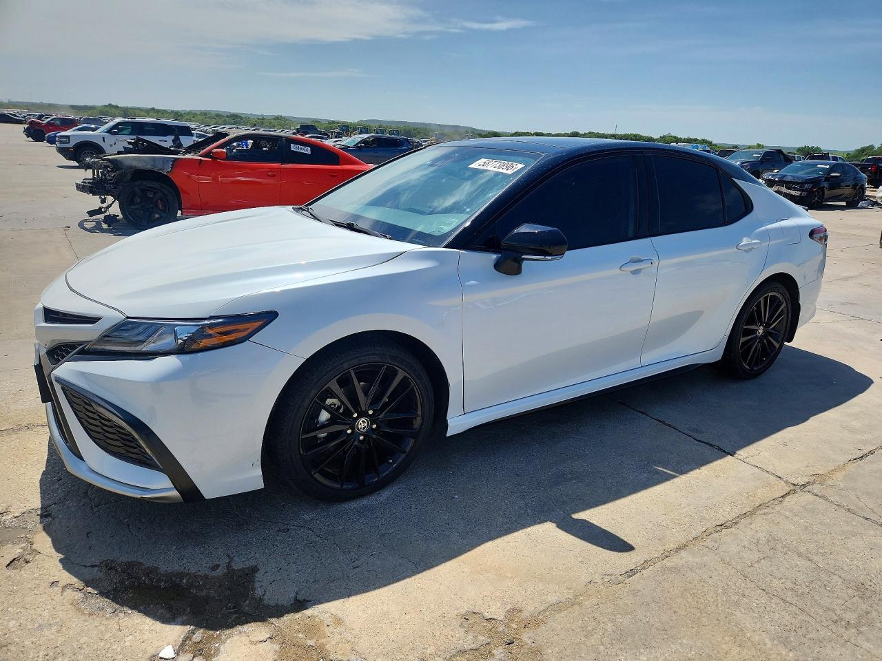 2023 Toyota Camry Xse - zdjęcie główne