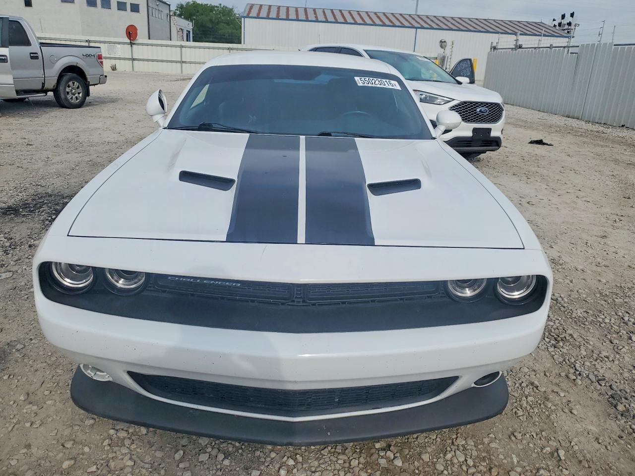 2016 Dodge Challenger R - zdjęcie 5