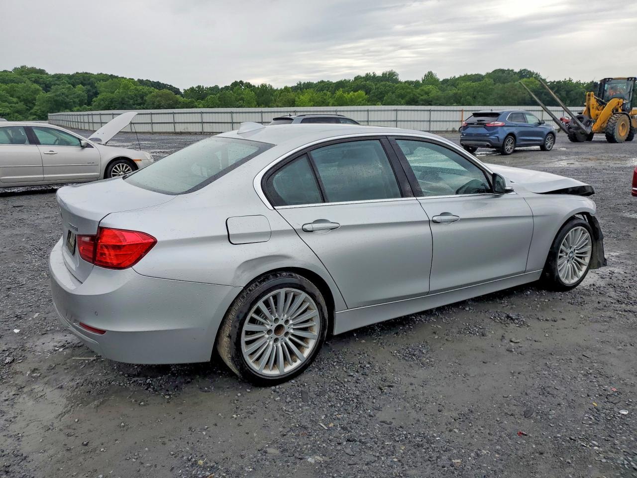 2013 BMW 328 I - zdjęcie 3