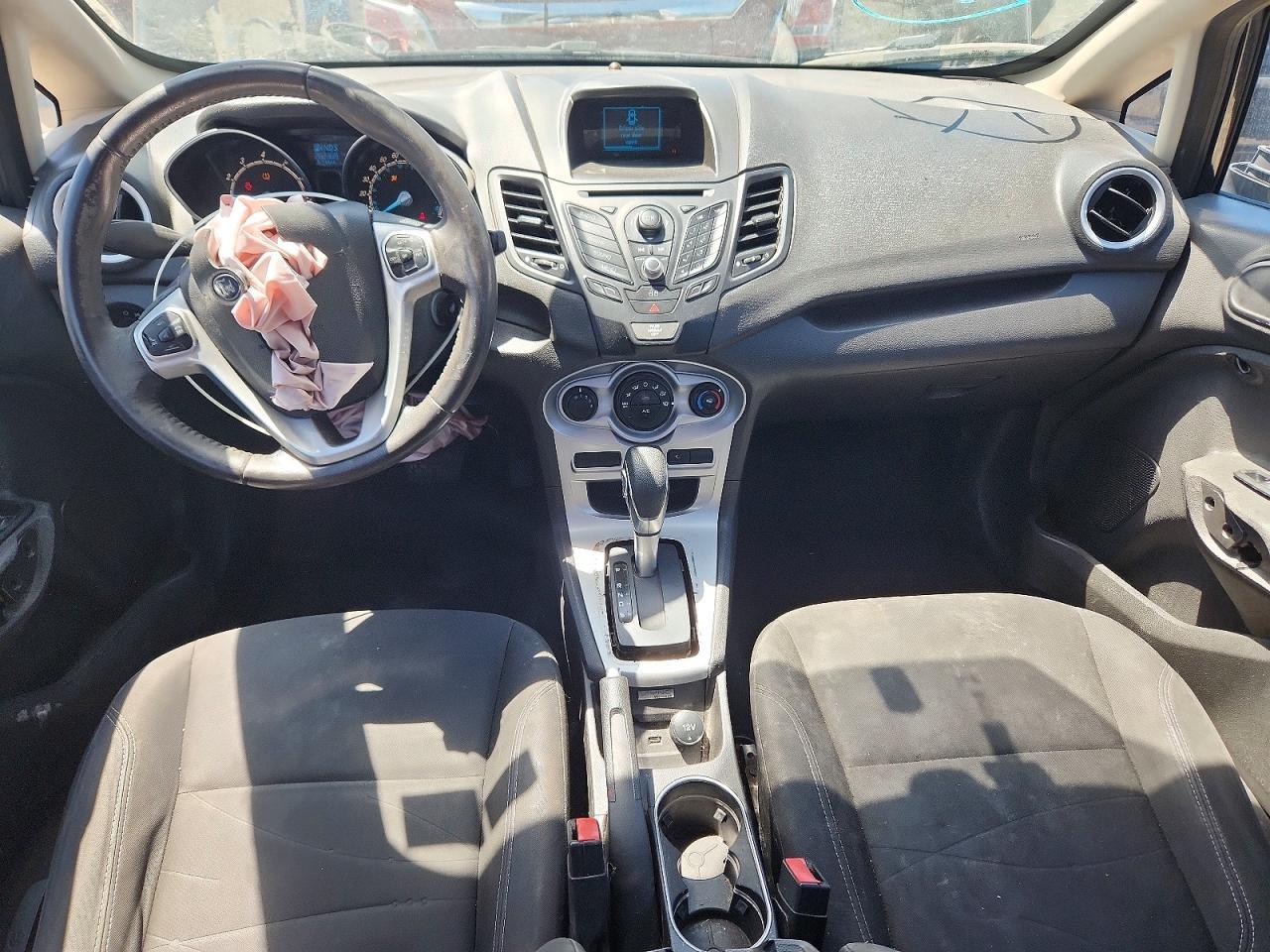 2015 Ford Fiesta Se - zdjęcie 8