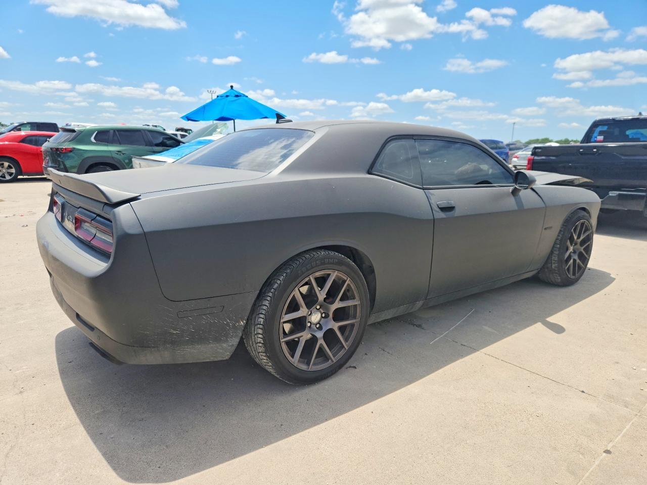 2016 Dodge Challenger R - zdjęcie 3