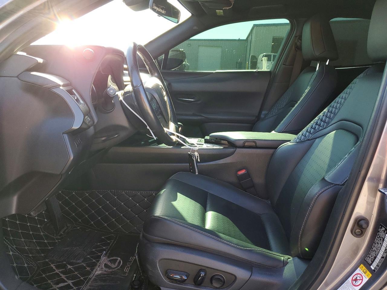 2019 Lexus Ux 200 - zdjęcie 7