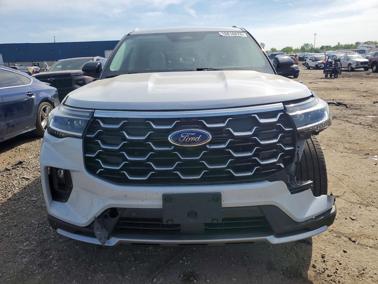 2025 Ford Explorer Platinum - zdjęcie 5