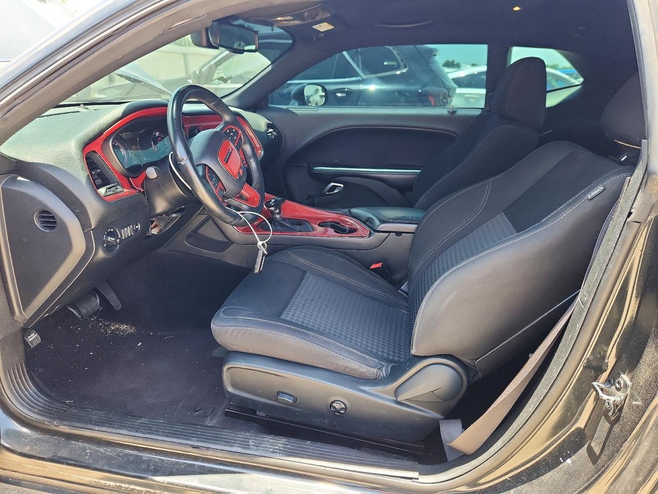 2016 Dodge Challenger Sxt - zdjęcie 7
