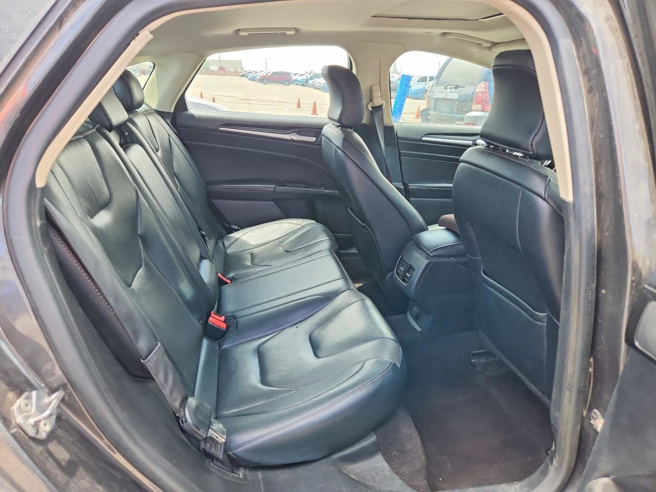 2019 Ford Fusion Titanium - zdjęcie 10