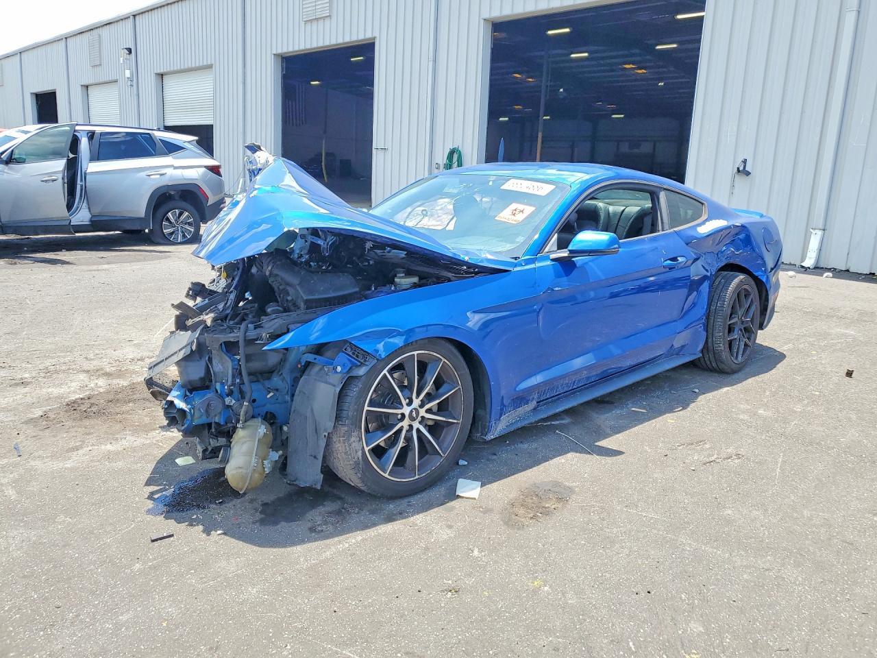 2017 Ford Mustang - zdjęcie główne