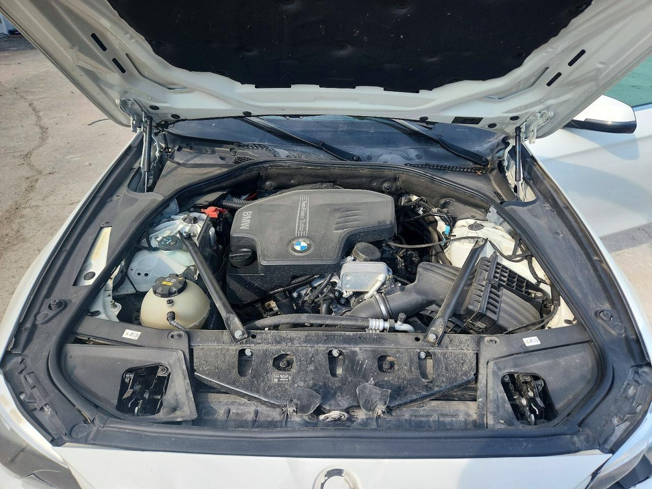 2016 BMW 528 I - zdjęcie 11