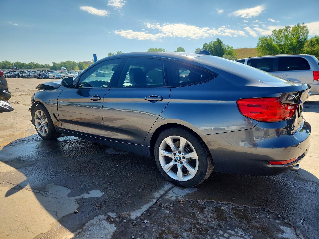 2014 BMW 335 Xigt - zdjęcie 2