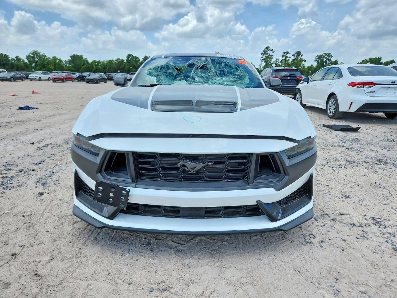 2024 Ford Mustang Dark Horse - zdjęcie 5