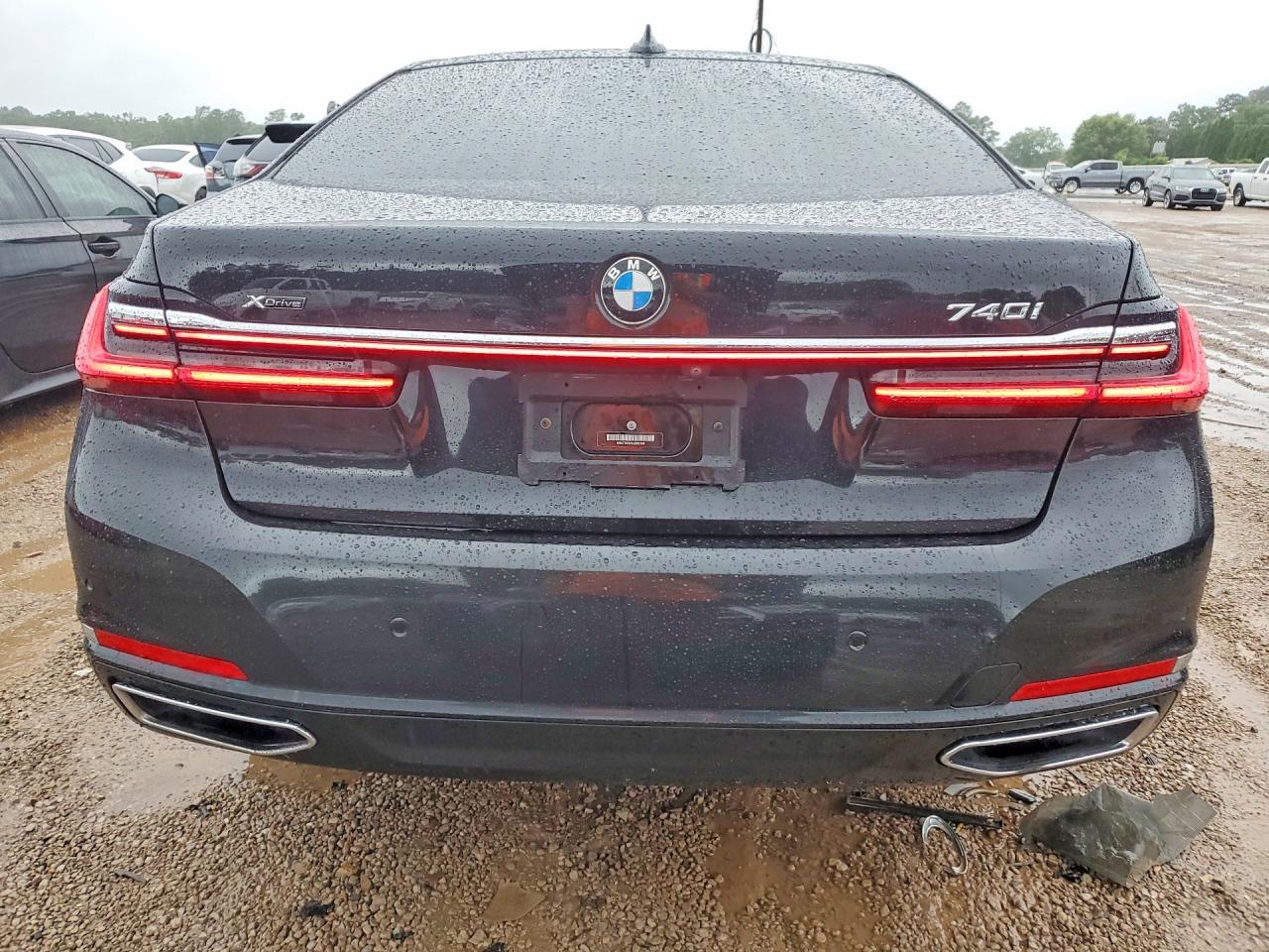 2020 BMW Seria 7 740i - zdjęcie 6