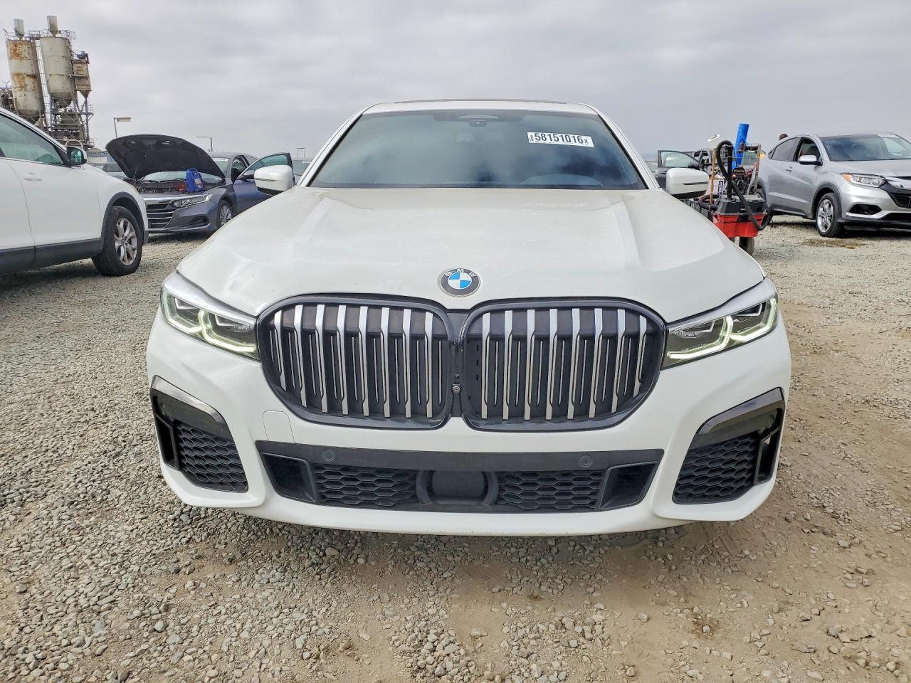 2021 BMW 740 I - zdjęcie 5