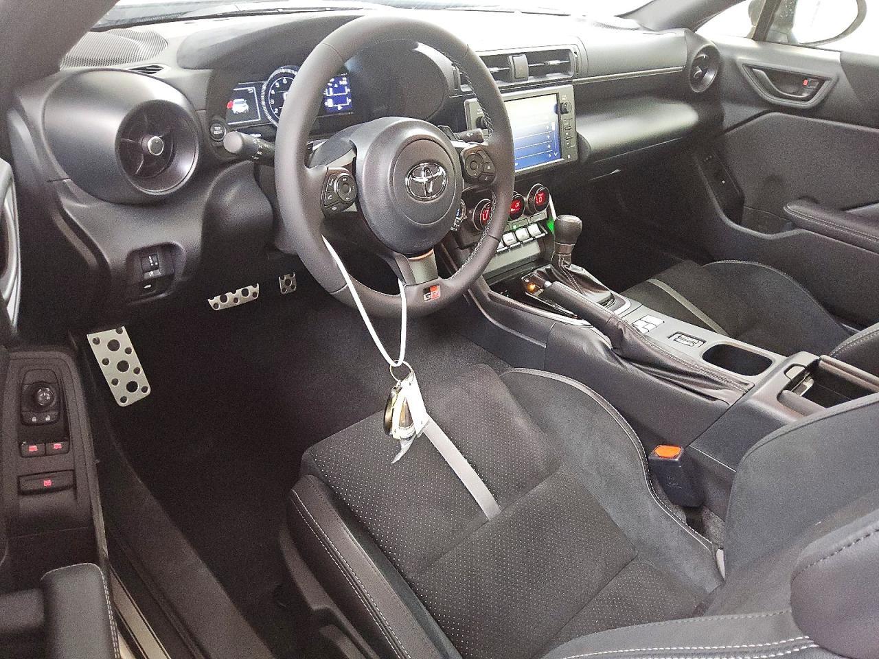2026 Toyota Gr 86 Premium - zdjęcie 8